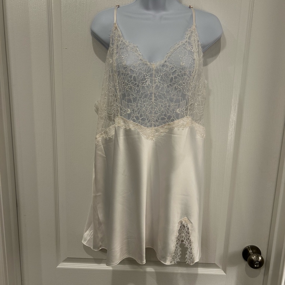Victoria’s Secret Chemise Gown XXL NWT